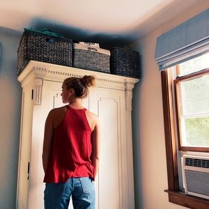 Eyeshadow embroidered blouse